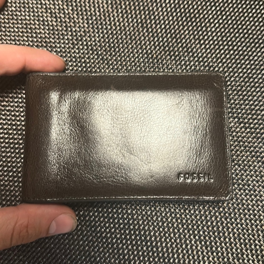 Full leather bifold wallet with money clip! (Used less than a week)